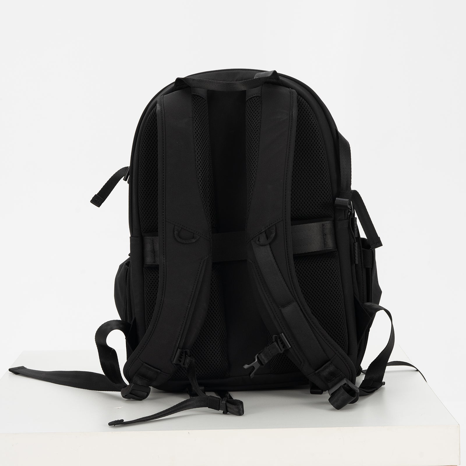 Camelmont Casual Backpack for Men and Women