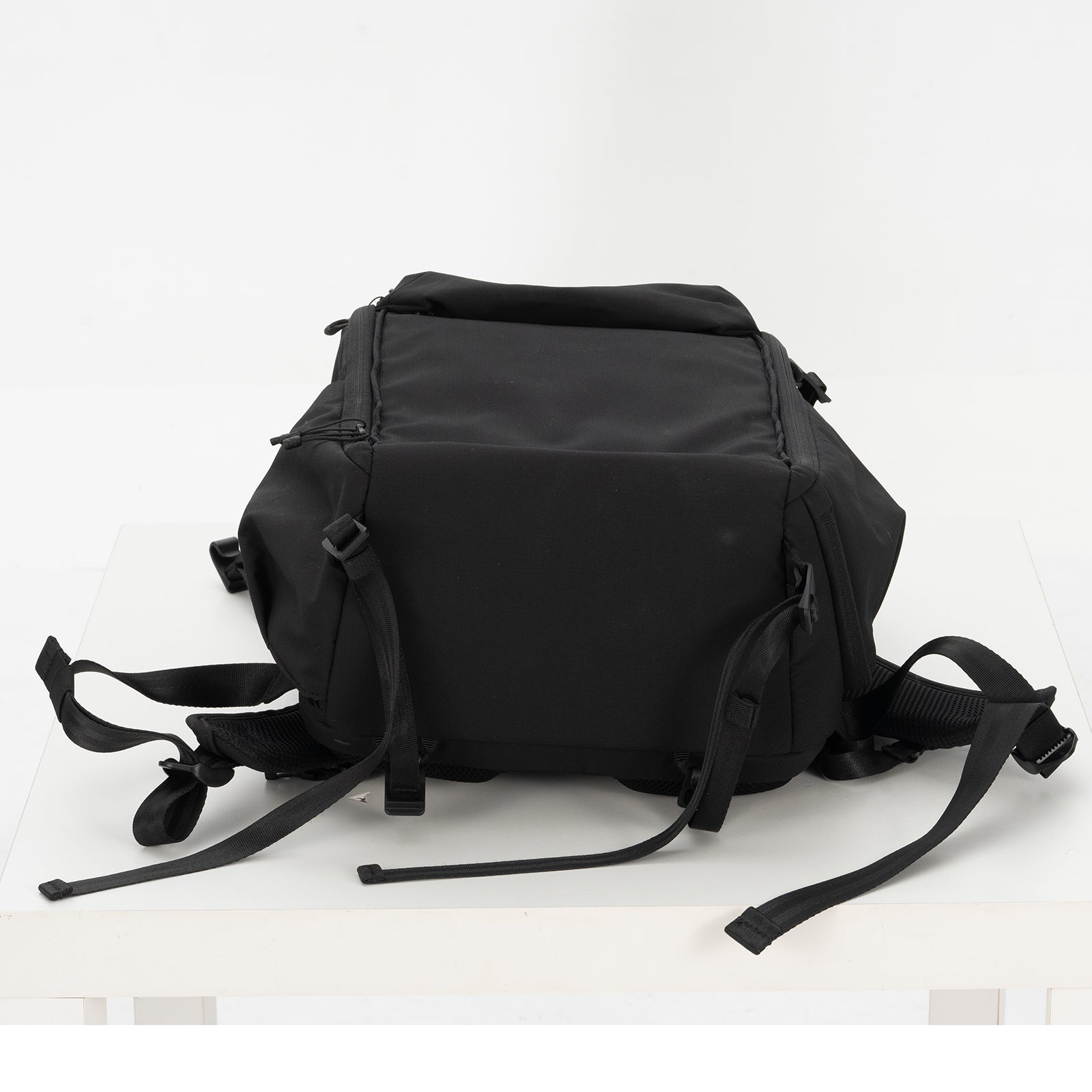 Camelmont Casual Backpack for Men and Women