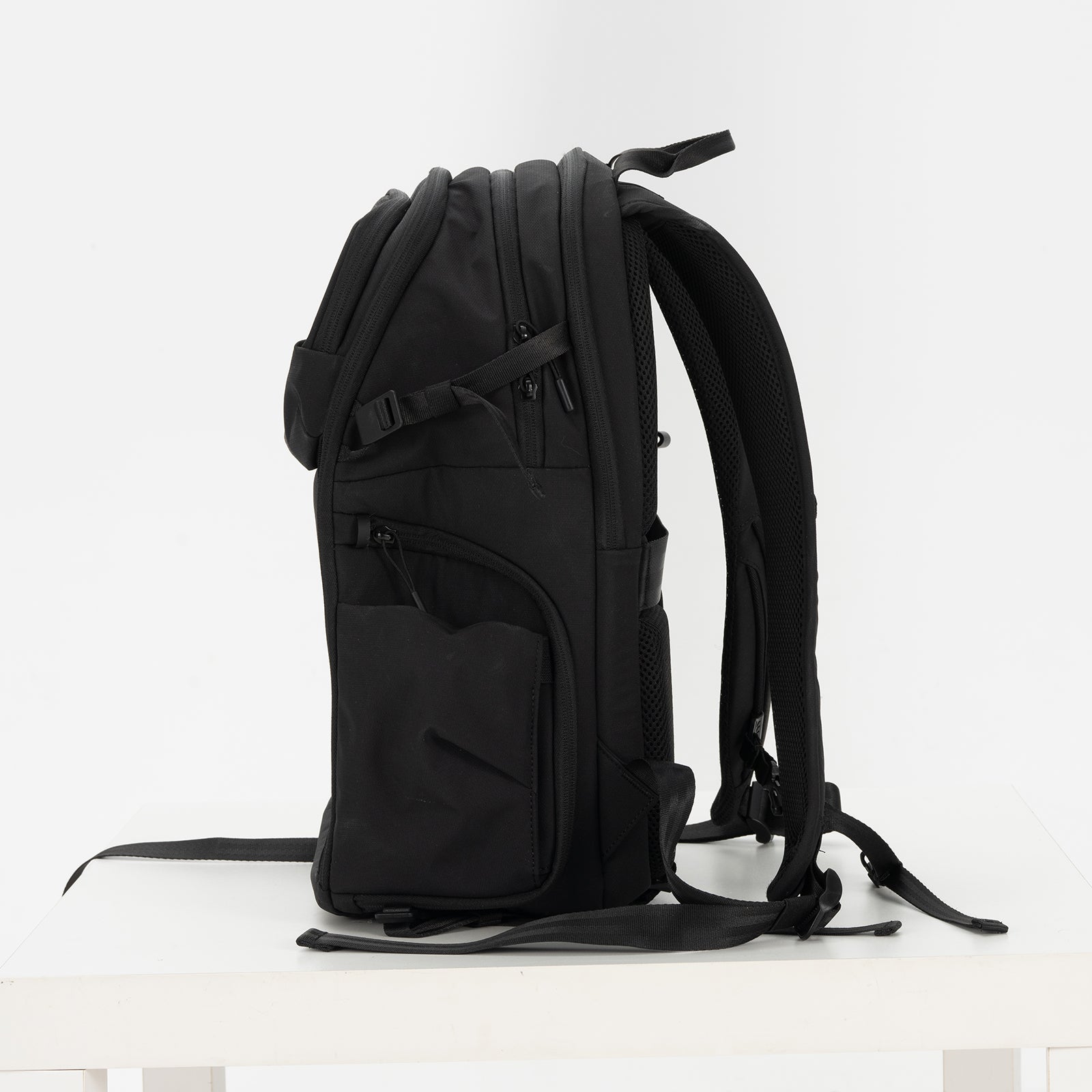 Camelmont Casual Backpack for Men and Women