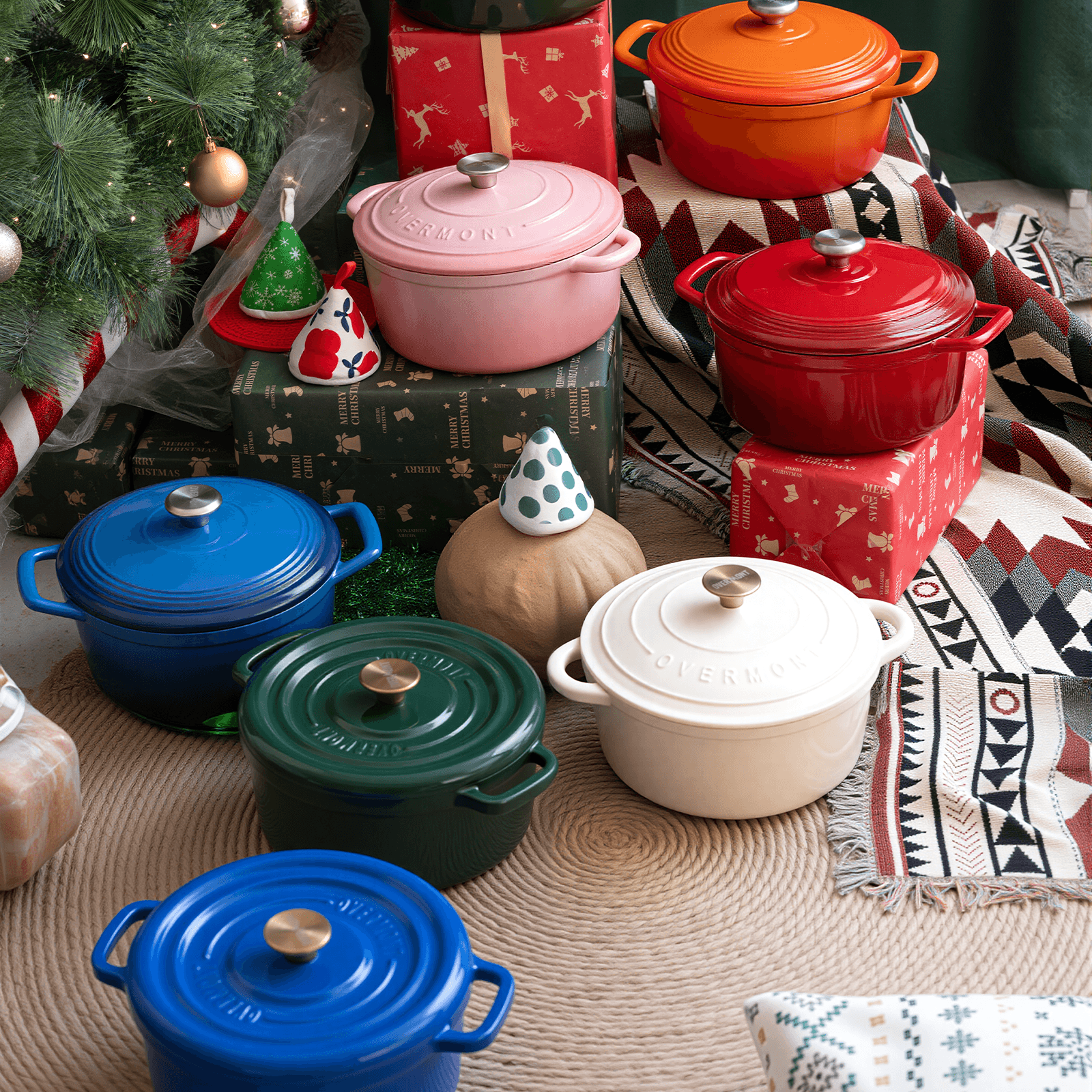 Overmont Enameled Cast Iron Dutch Oven in Cherry Red