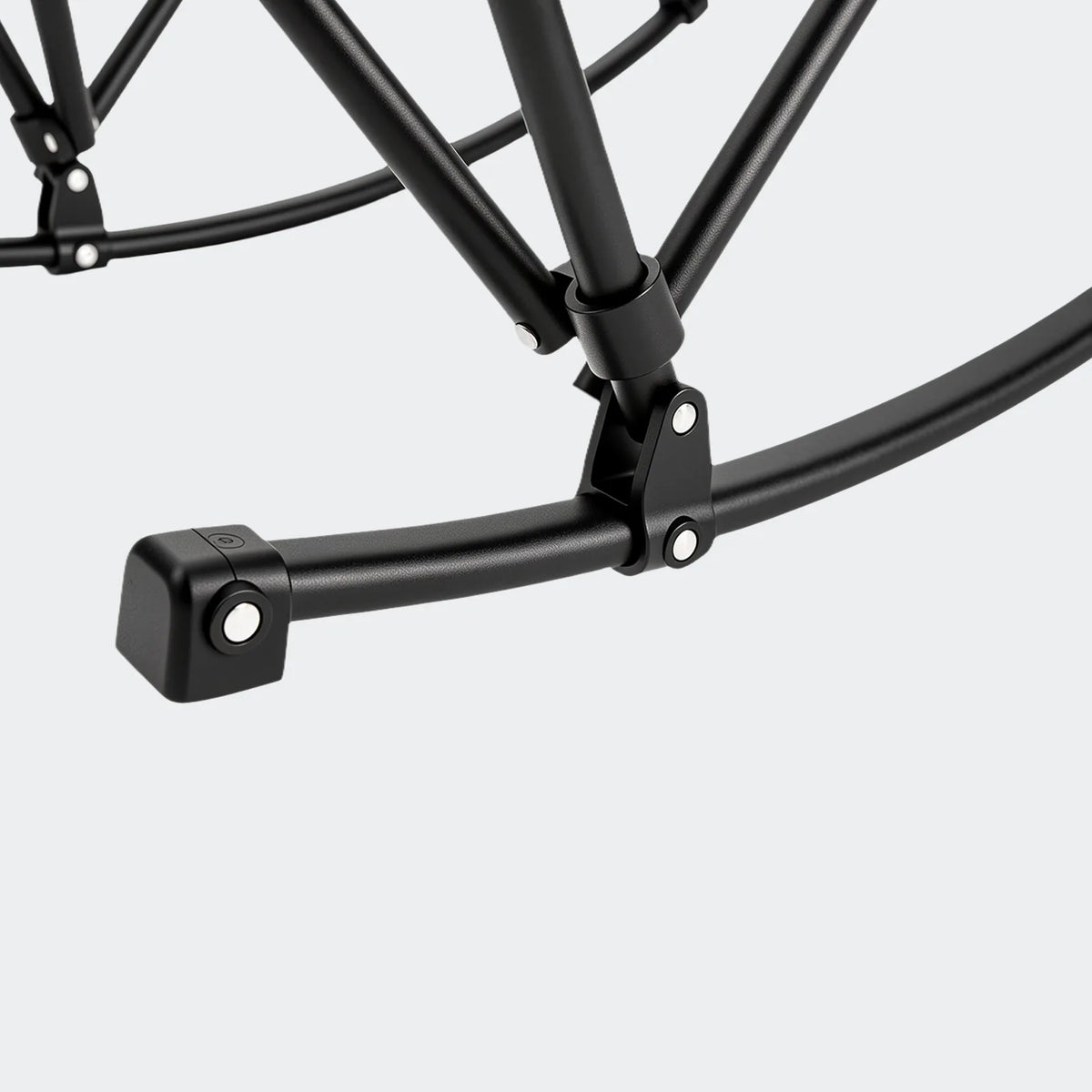 Overmont folding rocking camping chair - Rocking runner connection detail
