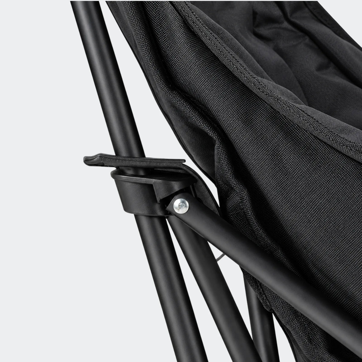 Overmont folding rocking camping chair - Frame folding connection detail